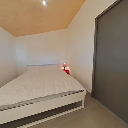 Casa vacanze Maison Familiale 10 Pers, Annexe, 250m, Wifi, Parking, Jardin Clos, Terrasse Avec Pergola - Fr-1-224b-163 *