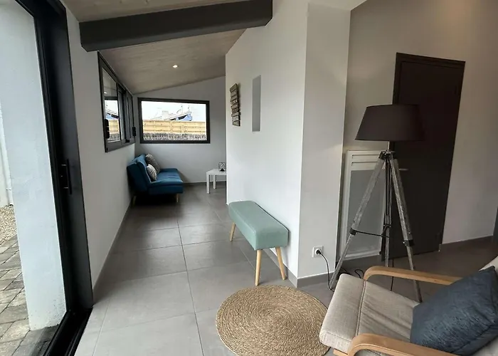 Prázdninový dům Maison Familiale 10 Pers, Annexe, 250m, Wifi, Parking, Jardin Clos, Terrasse Avec Pergola - Fr-1-224b-163 *