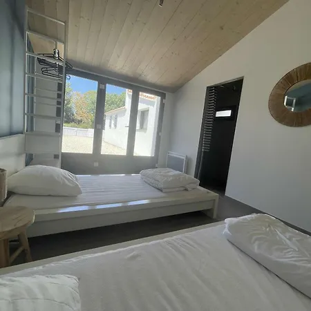 Maison Familiale 10 Pers, Annexe, 250m, Wifi, Parking, Jardin Clos, Terrasse Avec Pergola - Fr-1-224b-163 Hébergement de vacances Noirmoutier-en-l'Île