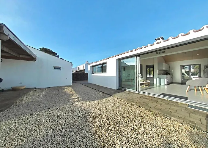 Maison Familiale 10 Pers, Annexe, 250m, Wifi, Parking, Jardin Clos, Terrasse Avec Pergola - Fr-1-224b-163